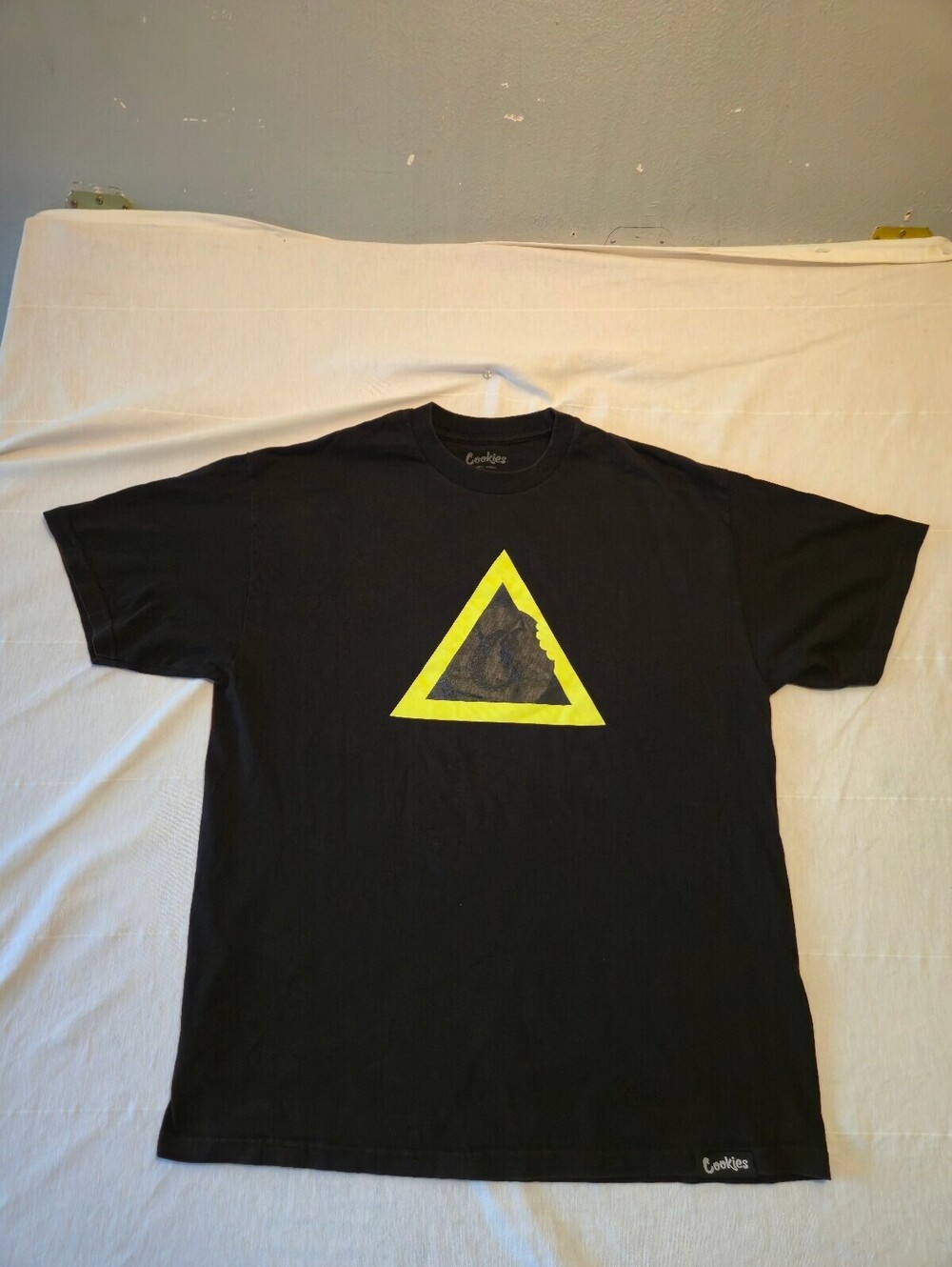 Cookies Black Cotton Graphic T-Shirt XL with Yellow Triangle Print